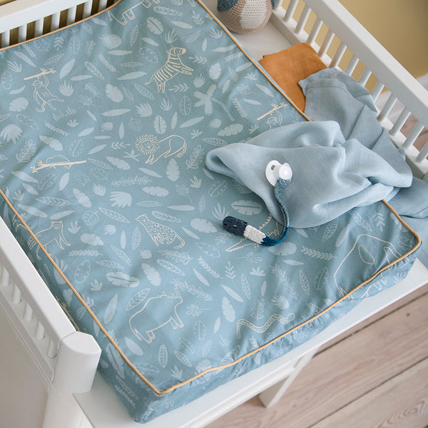 Changing Mat Material Mini-guide: Classic changing mat or foam changing mat?