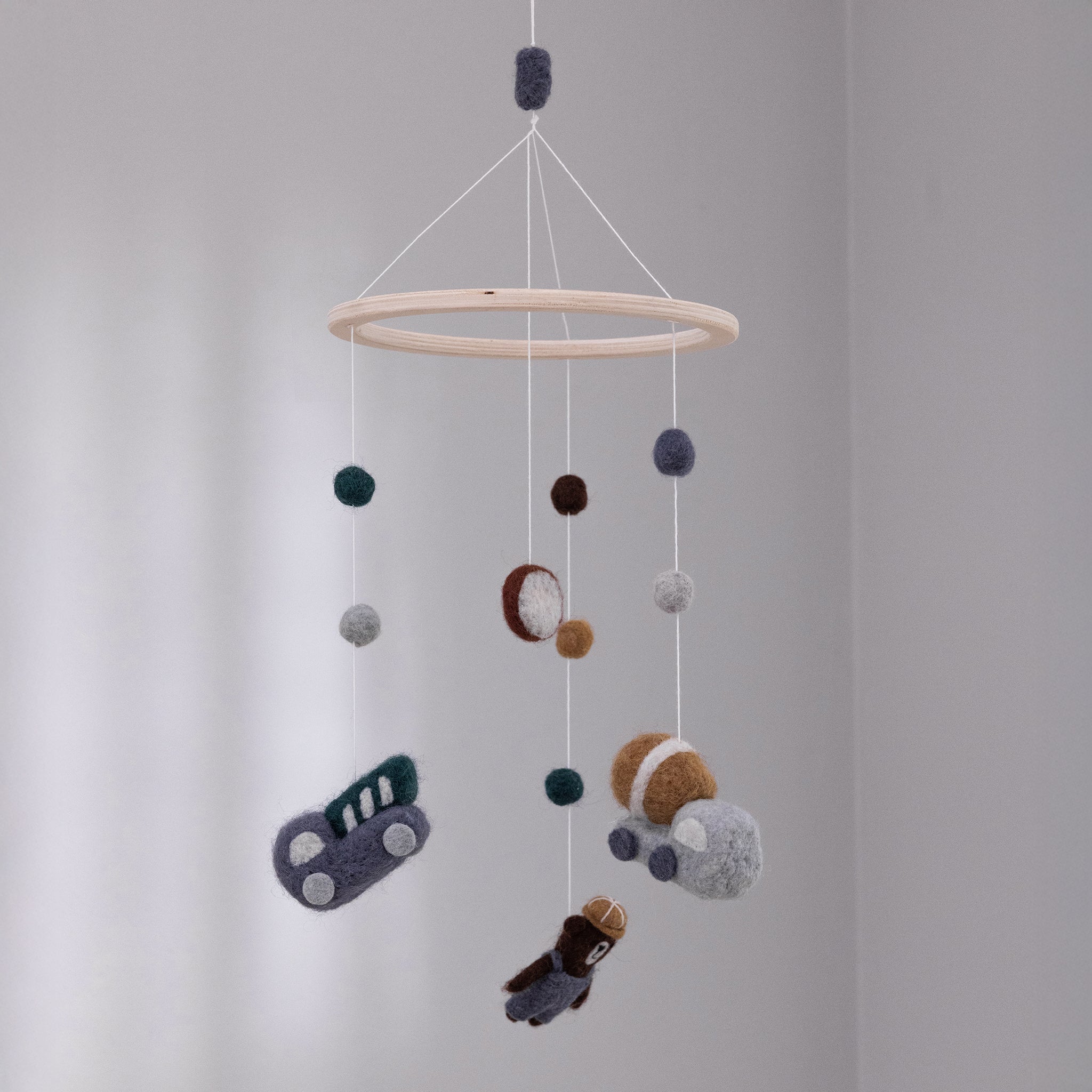 Felted baby mobile, Busy Builders - Sebra Sleep - Blue